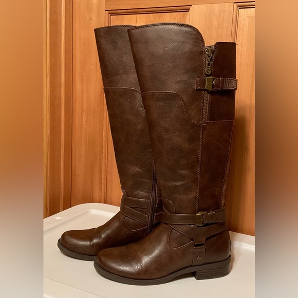 Guess Brown Faux Leather Boots, size: 7M - Picture 2 of 6